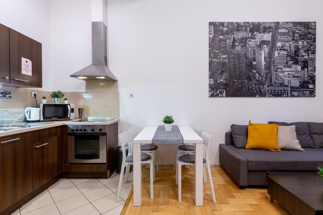 Dowtown Home In The Gozsdu Garden بودابست المظهر الخارجي الصورة