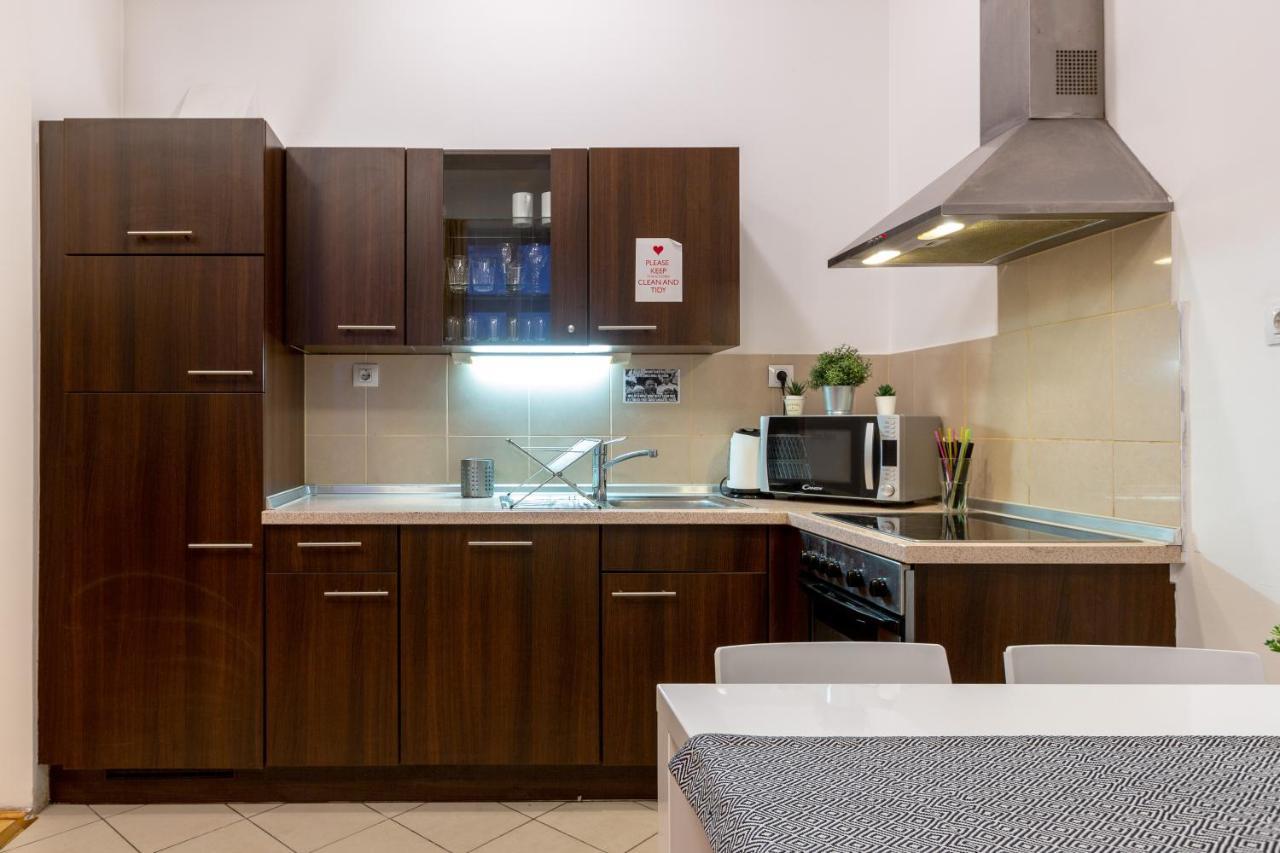 Dowtown Home In The Gozsdu Garden بودابست المظهر الخارجي الصورة